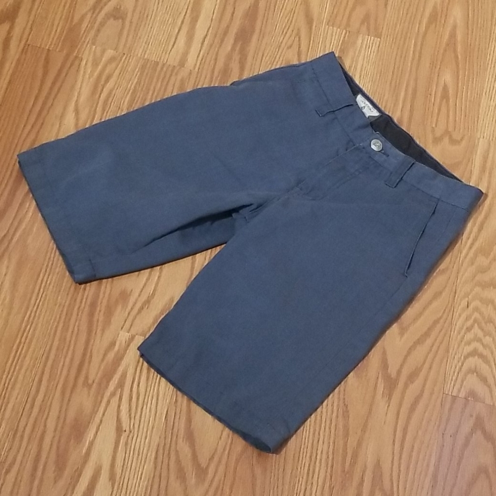 Volcom shorts size 8 reg